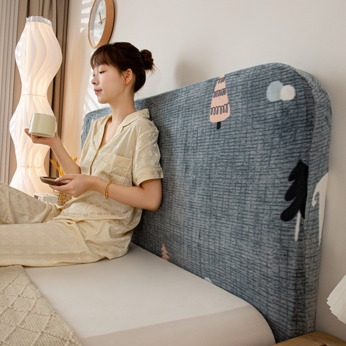 91家纺网 家纺一手货源 找家纺 沐沐家纺 2026新款毛绒印花床头罩 雪松