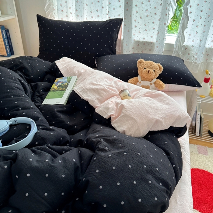 91家纺网 家纺一手货源 找家纺 顾里家纺 2025新款韩系波点云朵棉四件套 黑波点1
