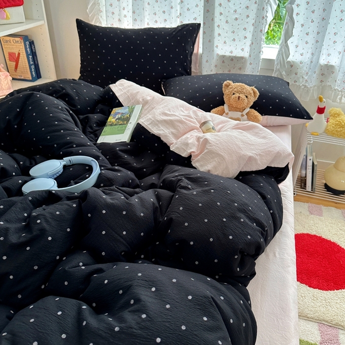 91家纺网 家纺一手货源 找家纺 顾里家纺 2025新款韩系波点云朵棉四件套 黑波点1