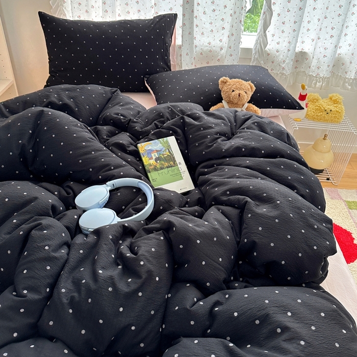 91家纺网 家纺一手货源 找家纺 顾里家纺 2025新款韩系波点云朵棉四件套 黑波点1