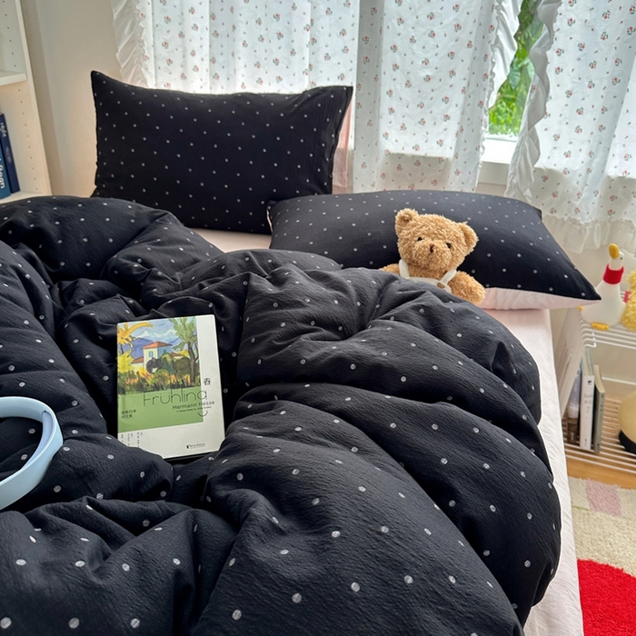 91家纺网 家纺一手货源 找家纺 顾里家纺 2025新款韩系波点云朵棉四件套 黑波点1