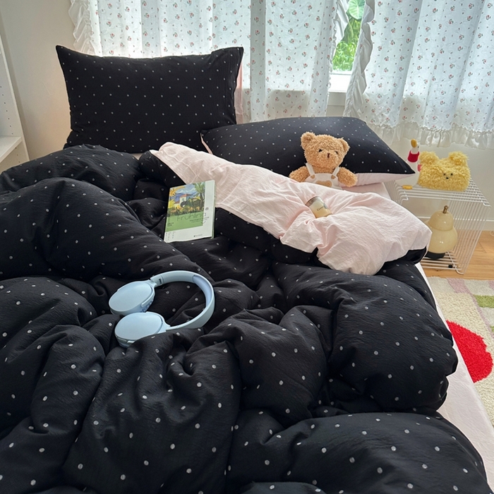 91家纺网 家纺一手货源 找家纺 顾里家纺 2025新款韩系波点云朵棉四件套 黑波点1