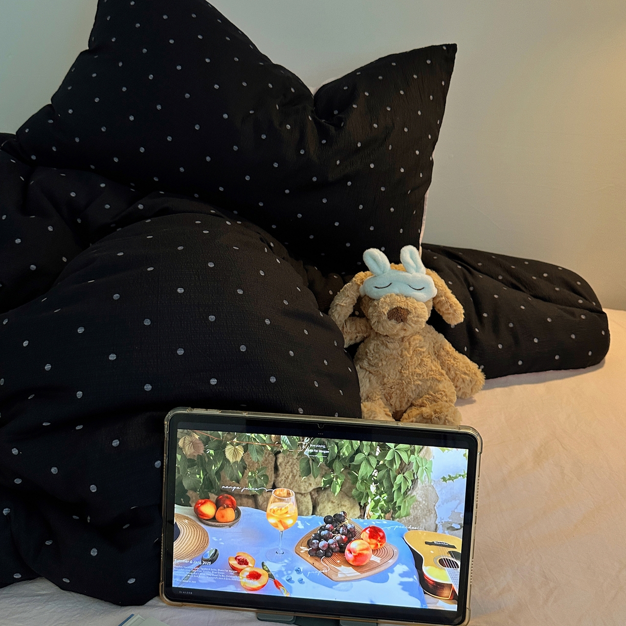 91家纺网 家纺一手货源 找家纺 顾里家纺 2025新款韩系波点云朵棉四件套 黑波点