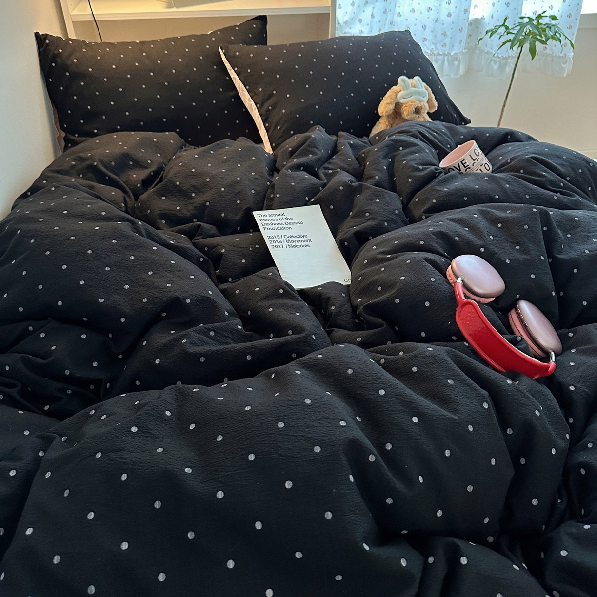 91家纺网 家纺一手货源 找家纺 顾里家纺 2025新款韩系波点云朵棉四件套 黑波点