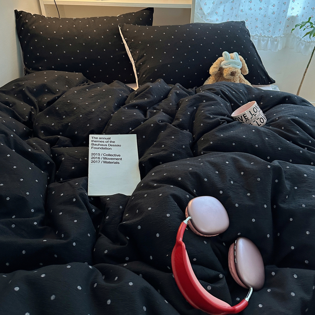 91家纺网 家纺一手货源 找家纺 顾里家纺 2025新款韩系波点云朵棉四件套 黑波点