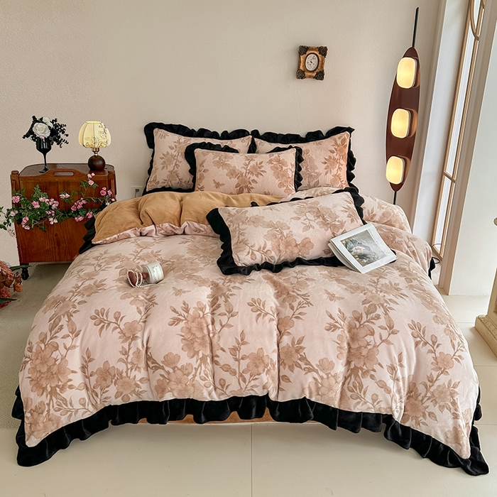 91家纺网 家纺一手货源 找家纺 亿品2025新款直播爆款韩版赫本风高克重牛奶绒四件套床裙款 8.5斤（有买家秀加v） 花影