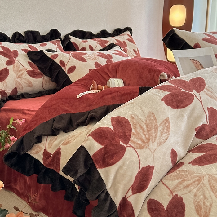 91家纺网 家纺一手货源 找家纺 亿品2025新款直播爆款韩版赫本风高克重牛奶绒四件套床裙款 8.5斤（有买家秀加v） 红叶寄暖