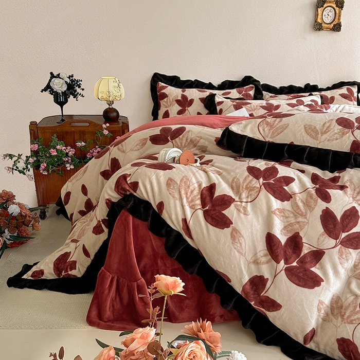 91家纺网 家纺一手货源 找家纺 亿品2025新款直播爆款韩版赫本风高克重牛奶绒四件套床裙款 8.5斤（有买家秀加v） 红叶寄暖