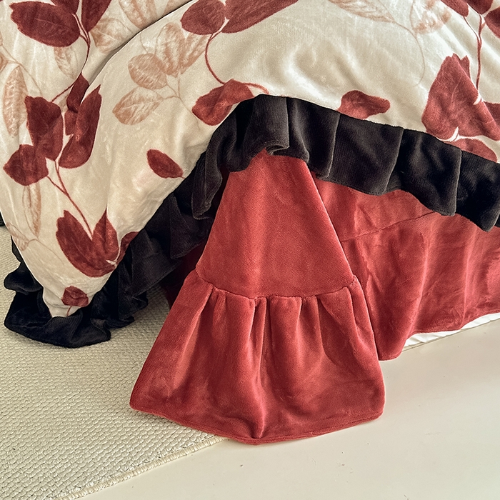 91家纺网 家纺一手货源 找家纺 亿品2025新款直播爆款韩版赫本风高克重牛奶绒四件套床裙款 8.5斤（有买家秀加v） 红叶寄暖