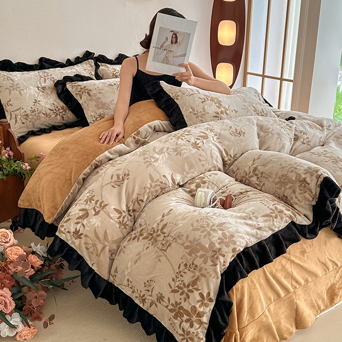 91家纺网 家纺一手货源 找家纺 亿品2025新款直播爆款韩版赫本风高克重牛奶绒四件套床裙款 8.5斤（有买家秀加v） 扶苏