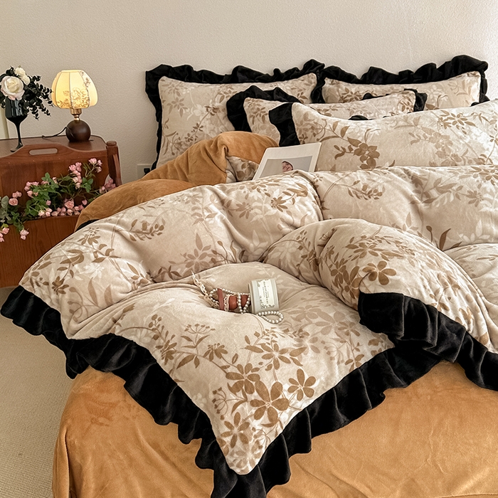 91家纺网 家纺一手货源 找家纺 亿品2025新款直播爆款韩版赫本风高克重牛奶绒四件套床裙款 8.5斤（有买家秀加v） 扶苏