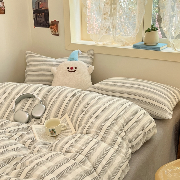 91家纺网 家纺一手货源 找家纺 （总）艾咪 2025新款条纹款全棉色织双层皱皱纱四件套