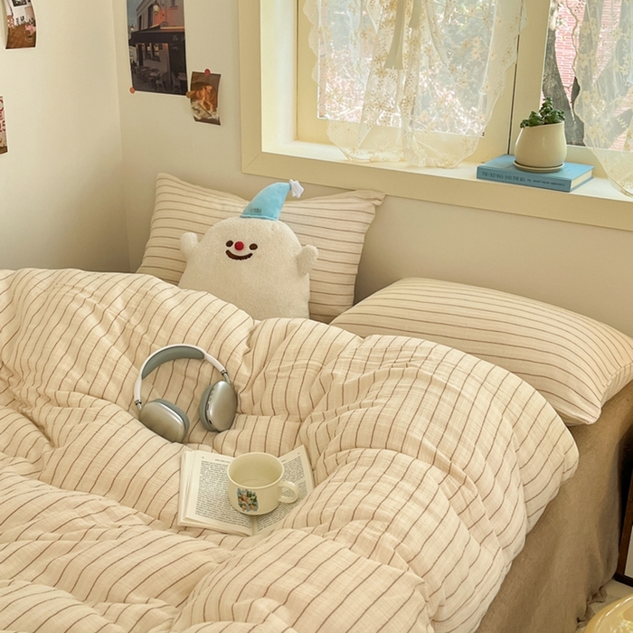 91家纺网 家纺一手货源 找家纺 （总）艾咪 2025新款条纹款全棉色织双层皱皱纱四件套