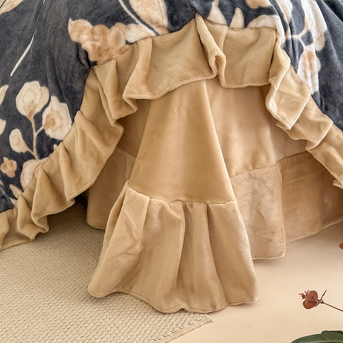 91家纺网 家纺一手货源 找家纺 亿品2025新款直播爆款韩版赫本风高克重牛奶绒四件套床裙款 8.5斤（有买家秀加v） 花语