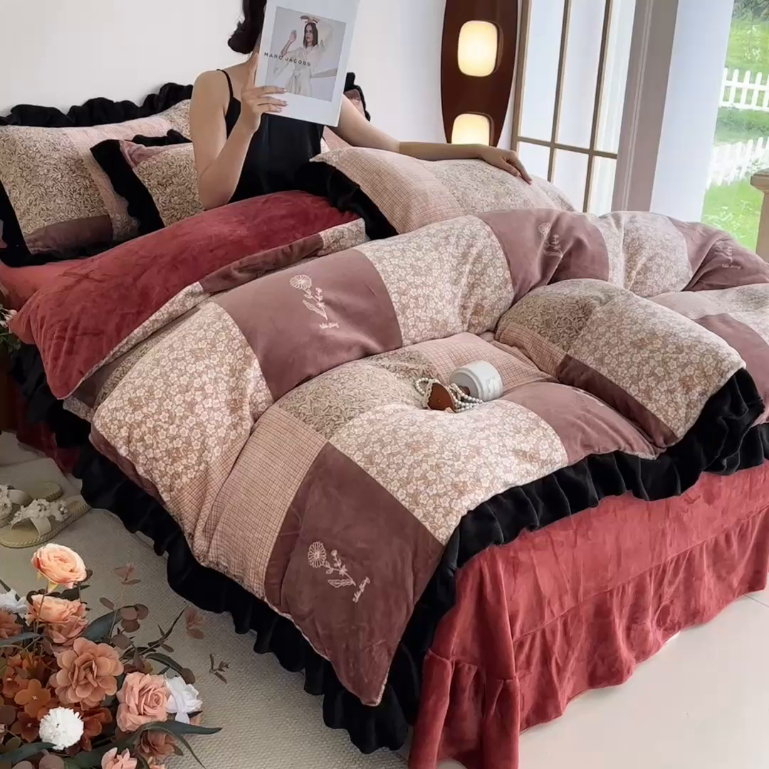 91家纺网 家纺一手货源 找家纺 亿品2025新款直播爆款韩版赫本风高克重牛奶绒四件套床裙款 8.5斤（有买家秀加v） 露娜