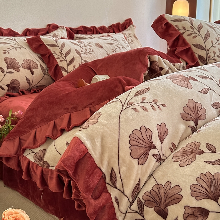 91家纺网 家纺一手货源 找家纺 亿品2025新款直播爆款韩版赫本风高克重牛奶绒四件套床裙款 8.5斤（有买家秀加v） 漫花飞舞