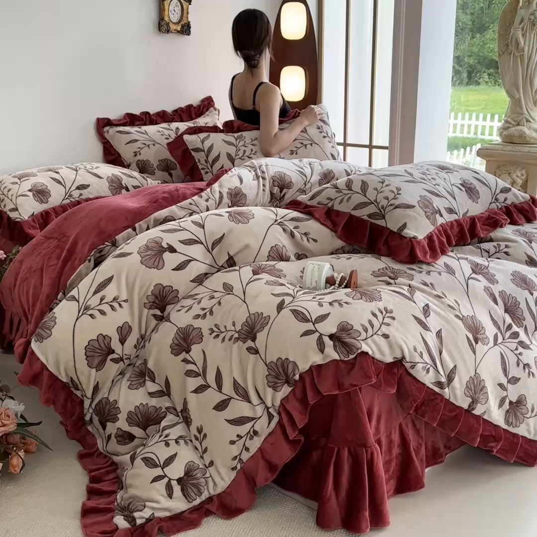 91家纺网 家纺一手货源 找家纺 亿品2025新款直播爆款韩版赫本风高克重牛奶绒四件套床裙款 8.5斤（有买家秀加v） 漫花飞舞