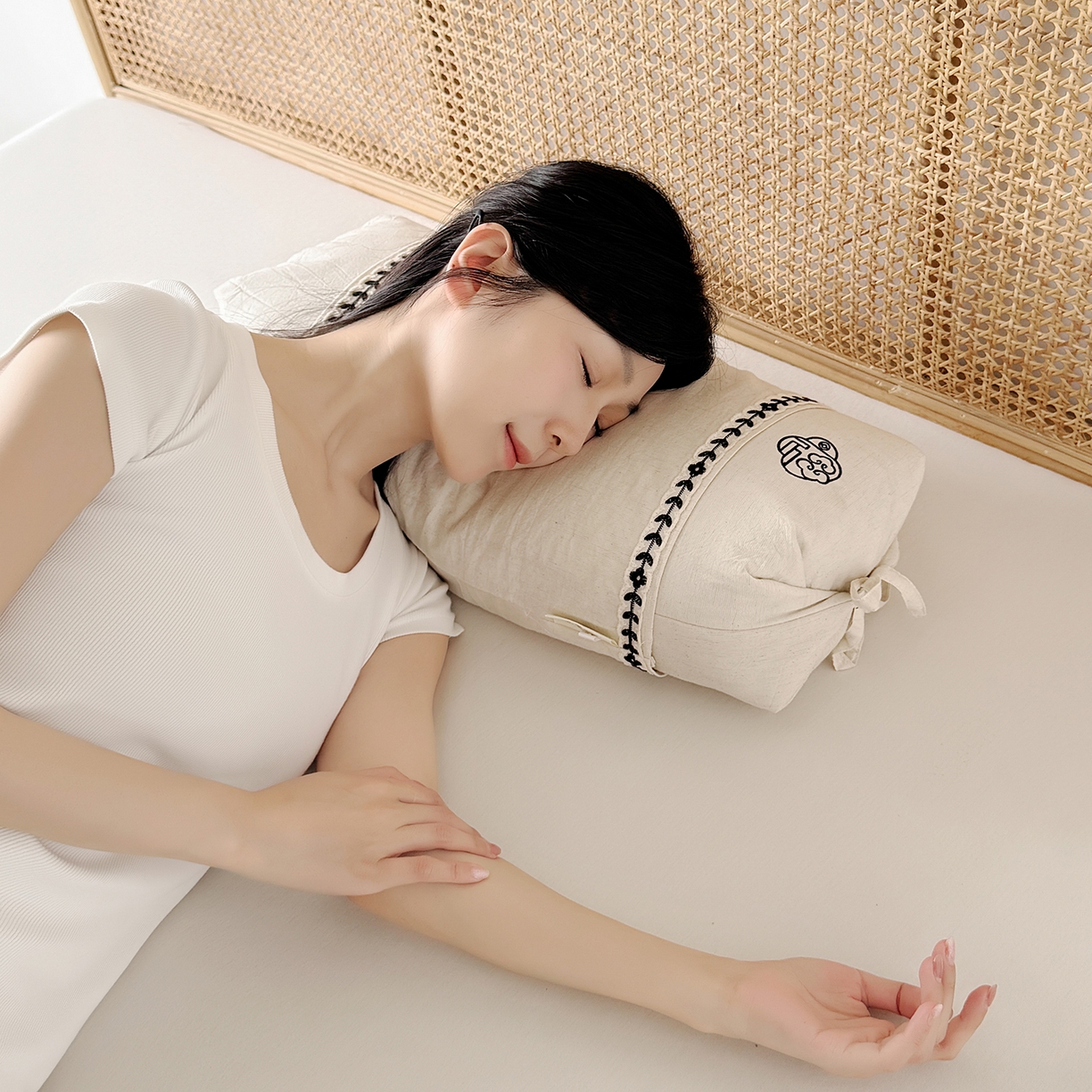 91家纺网 家纺一手货源 找家纺 （总）佳合枕芯 2025新款棉麻国风刺绣荞麦枕(一枕两用） 枕头枕芯