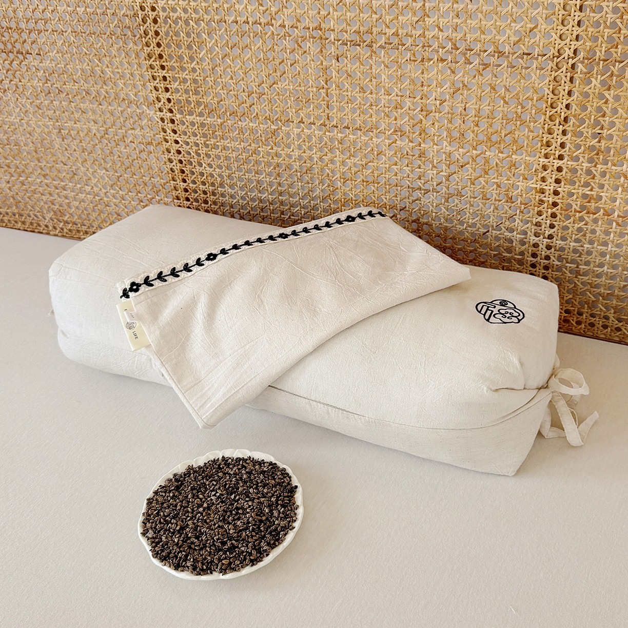 91家纺网 家纺一手货源 找家纺 （总）佳合枕芯 2025新款棉麻国风刺绣荞麦枕(一枕两用） 枕头枕芯