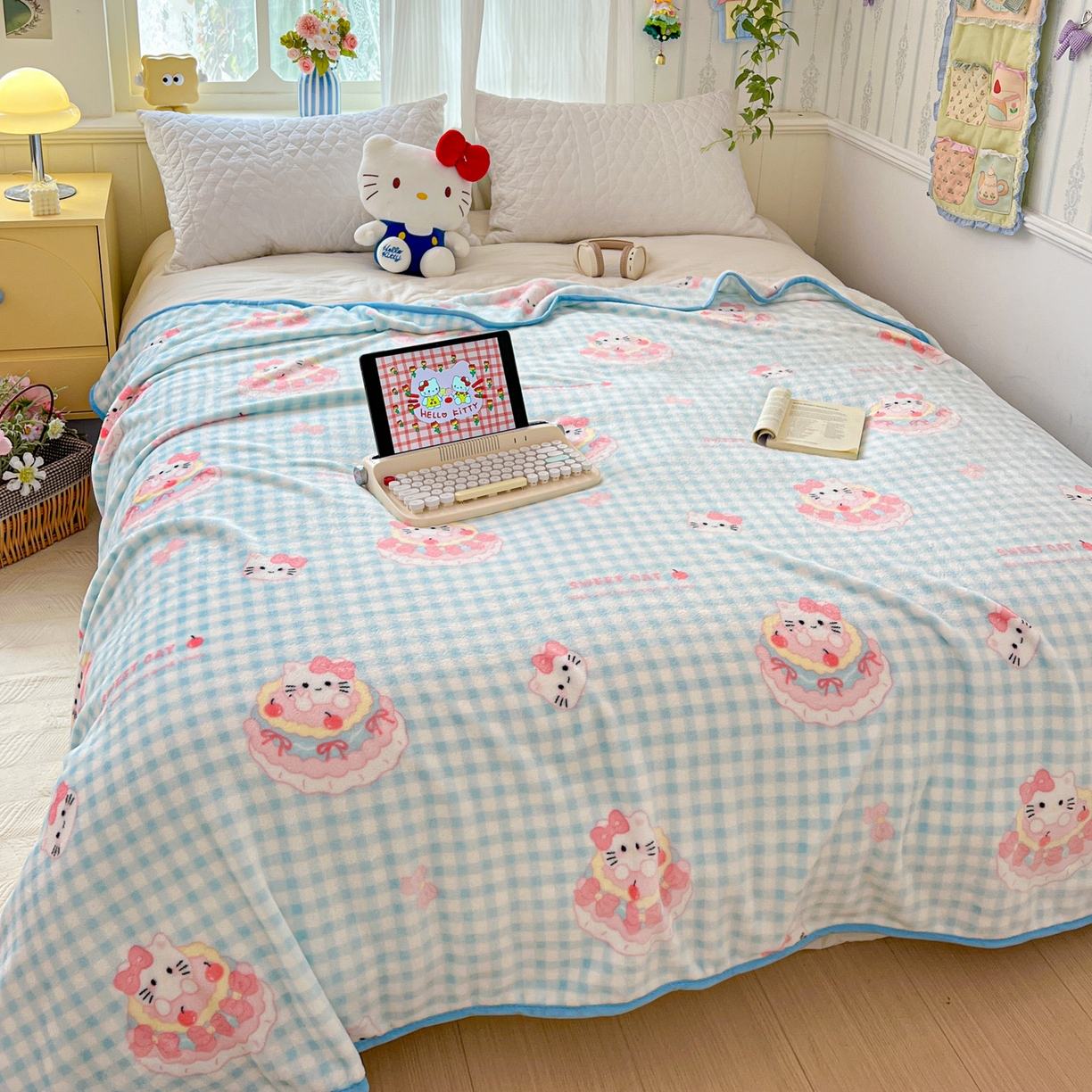 91家纺网 家纺一手货源 找家纺 （总）富米莱（原臻工厂） 2025新款正版授权三丽鸥高克重卡通牛奶绒毛毯多功能毯子盖毯一搭配亮色包边