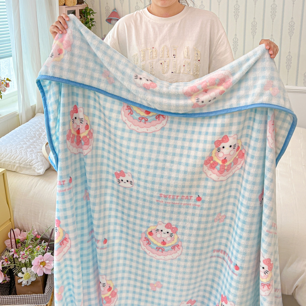 91家纺网 家纺一手货源 找家纺 （总）富米莱（原臻工厂） 2025新款正版授权三丽鸥高克重卡通牛奶绒毛毯多功能毯子盖毯一搭配亮色包边