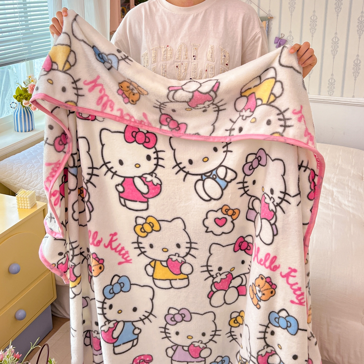 91家纺网 家纺一手货源 找家纺 富米莱（原臻工厂） 2025新款正版授权三丽鸥高克重卡通牛奶绒毛毯多功能毯子盖毯一搭配亮色包边 K t日记