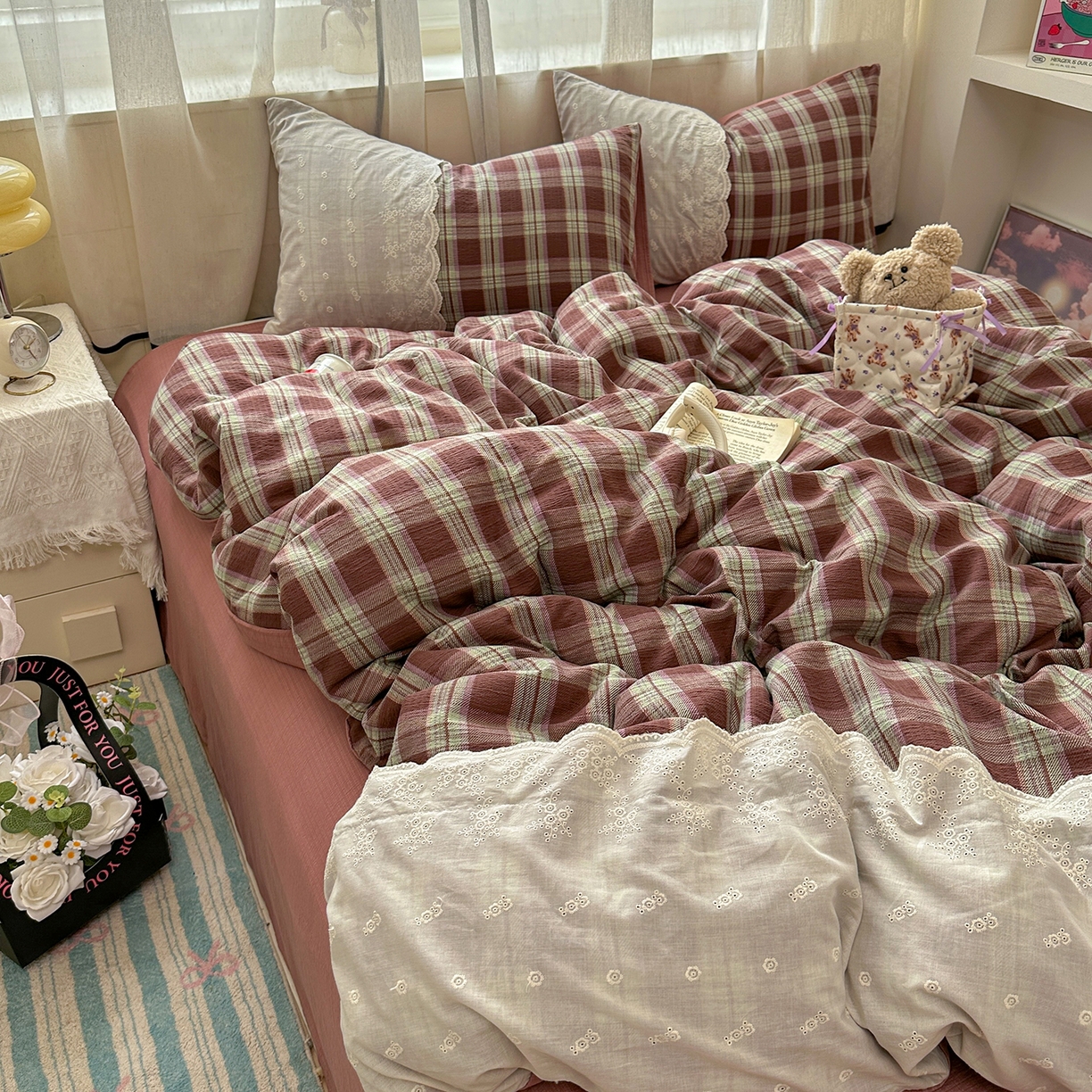 91家纺网 家纺一手货源 找家纺 晚爱家纺（原晚安家居） 2025新款韩系少女风蕾丝花边四件套云感木棉双层纱-苏菲 苏菲·深咖格