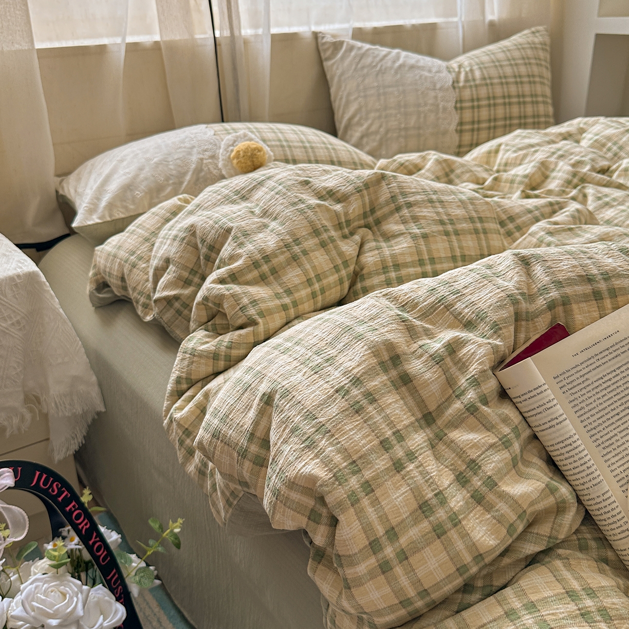 91家纺网 家纺一手货源 找家纺 晚爱家纺（原晚安家居） 2025新款韩系少女风蕾丝花边四件套云感木棉双层纱-苏菲 苏菲·浅绿格