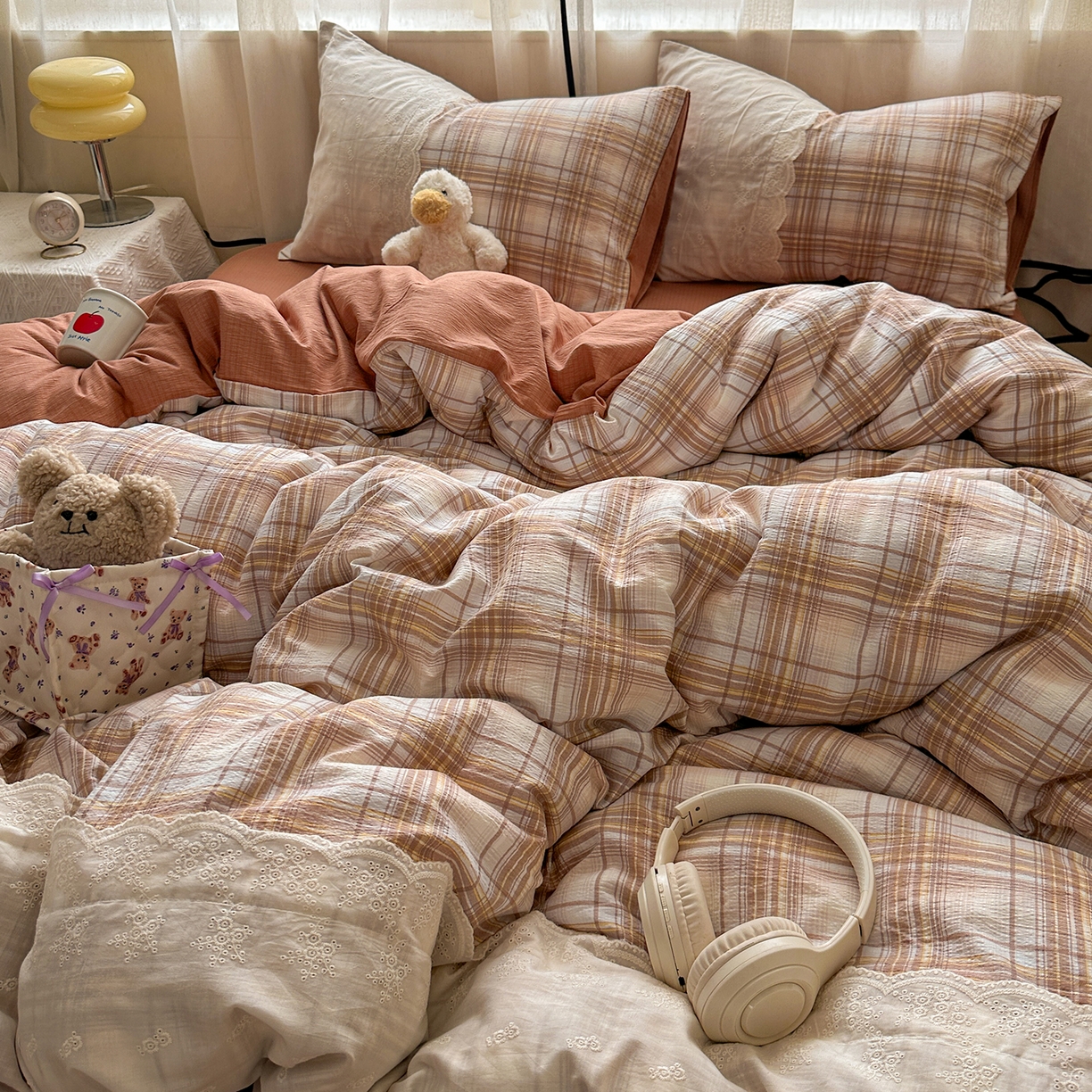 91家纺网 家纺一手货源 找家纺 晚爱家纺（原晚安家居） 2025新款韩系少女风蕾丝花边四件套云感木棉双层纱-苏菲 苏菲·浅咖格