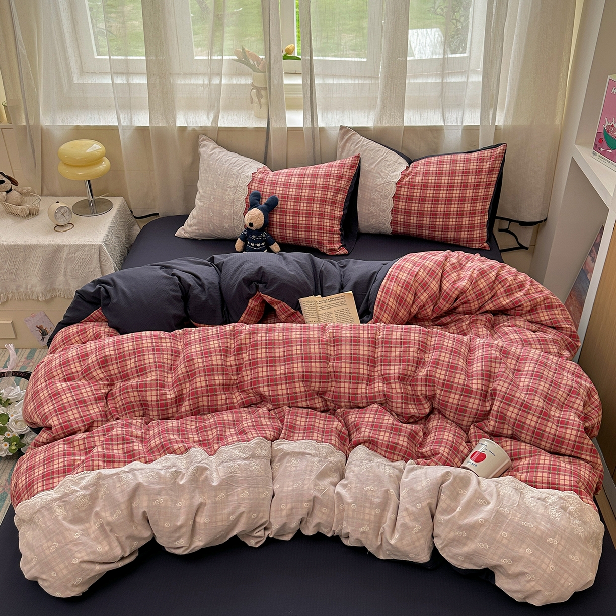 晚爱家纺（原晚安家居） 2025新款韩系少女风蕾丝花边四件套云感木棉双层纱-苏菲 苏菲·大红格