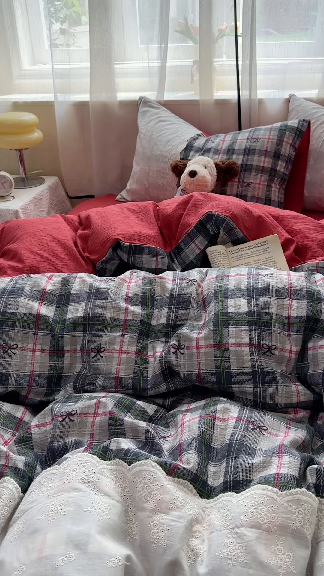 91家纺网 家纺一手货源 找家纺 晚爱家纺（原晚安家居） 2025新款韩系少女风蕾丝花边四件套云感木棉双层纱-苏菲 苏菲·红绿格