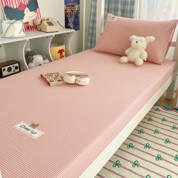 91家纺网 家纺一手货源 找家纺 （总）沐纯家居 2025新款A类宿舍全棉纯棉色织水洗棉三件套-kimi熊系列