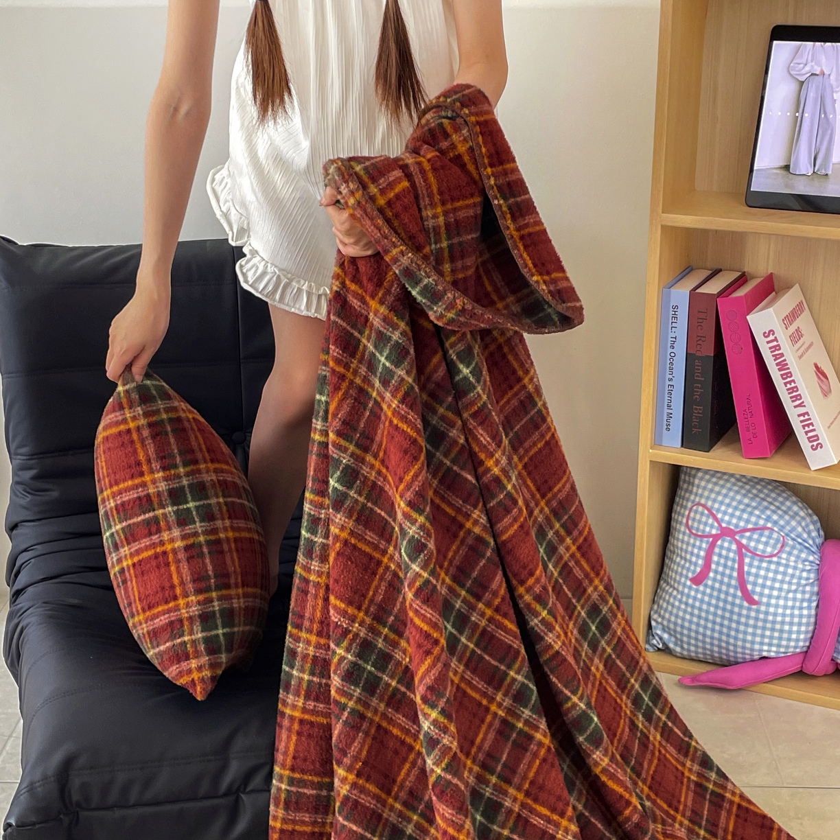 91家纺网 家纺一手货源 找家纺 十里居 2025新款绵羊绒抱枕枕头枕芯 节日派对