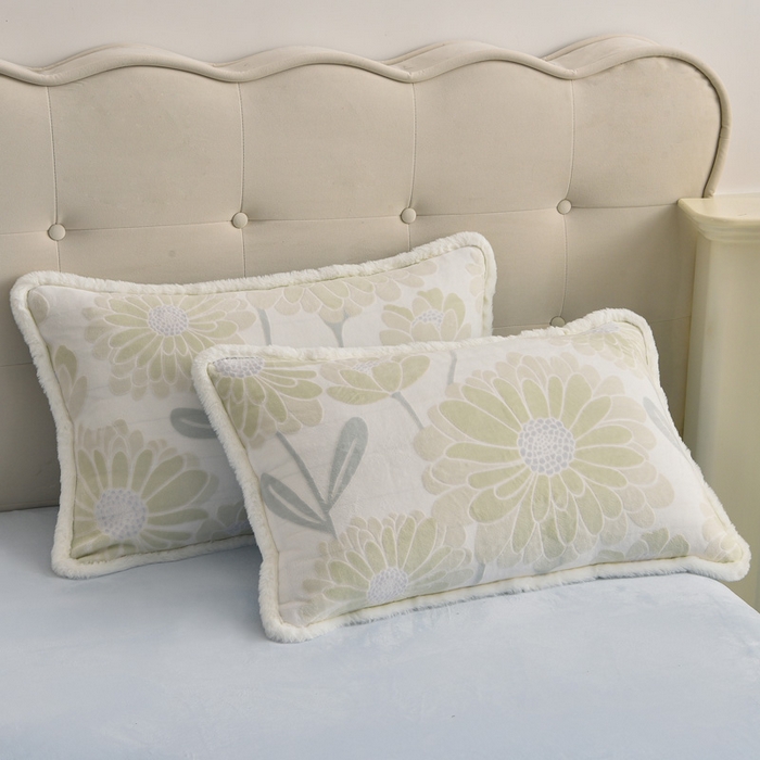 91家纺网 家纺一手货源 找家纺 芯诗曼家纺 2025新款兔毛绒兔兔绒大包边立体雕花绒印花牛奶绒四件套 花样年华