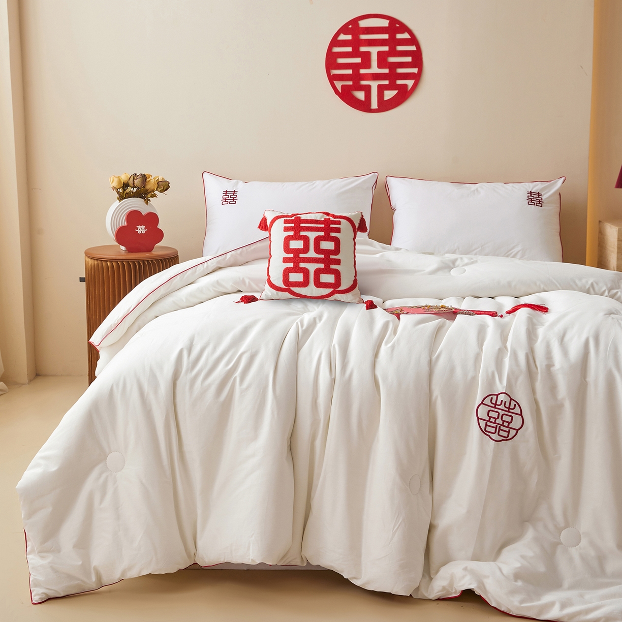 91家纺网 家纺一手货源 找家纺 欧乐蒂 2025新款婚庆刺绣纤维被 囍嫁 白