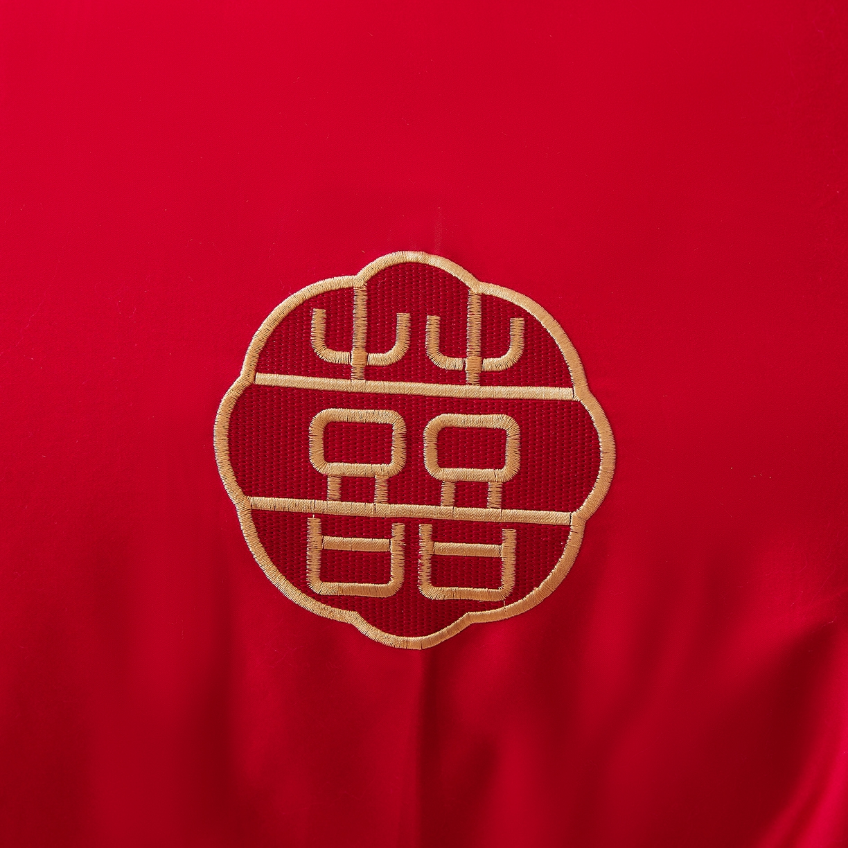 91家纺网 家纺一手货源 找家纺 欧乐蒂 2025新款婚庆刺绣纤维被 囍嫁 红