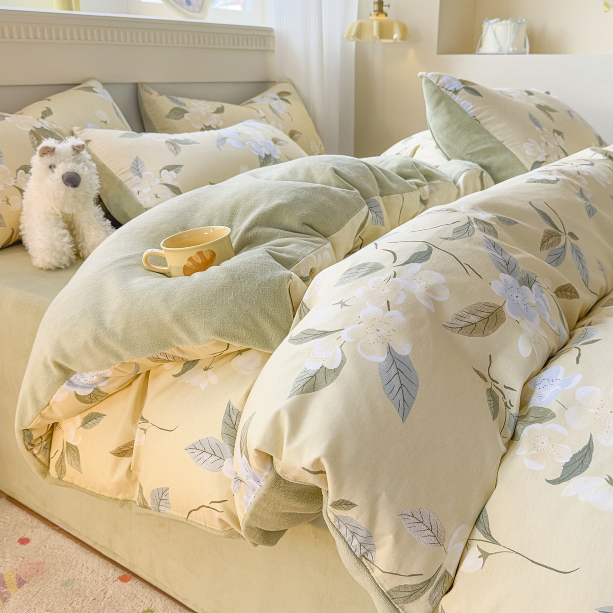 91家纺网 家纺一手货源 找家纺 KA家纺 2025新款秋冬A棉B绒纯棉牛奶绒棉加绒四件套 玉兰花