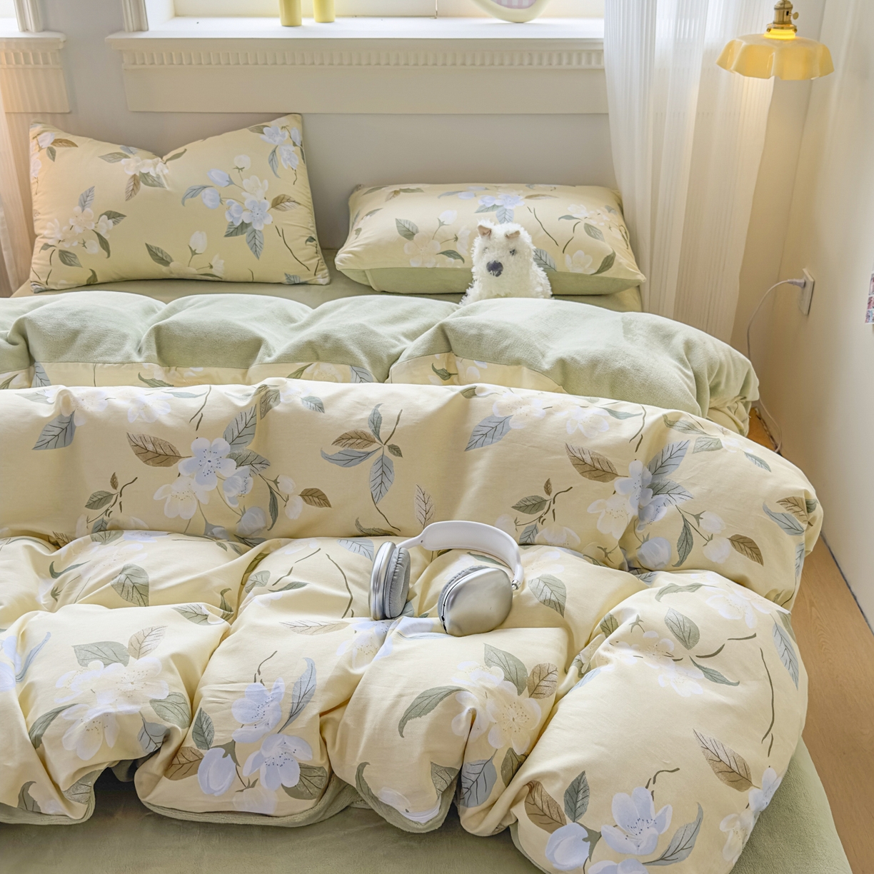 91家纺网 家纺一手货源 找家纺 KA家纺 2025新款秋冬A棉B绒纯棉牛奶绒棉加绒四件套 玉兰花