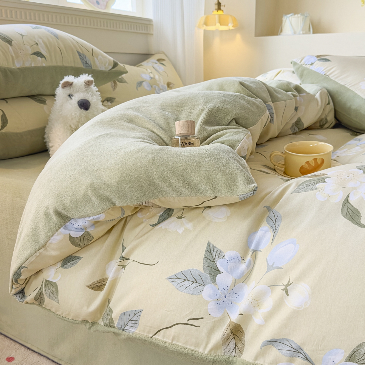 91家纺网 家纺一手货源 找家纺 KA家纺 2025新款秋冬A棉B绒纯棉牛奶绒棉加绒四件套 玉兰花