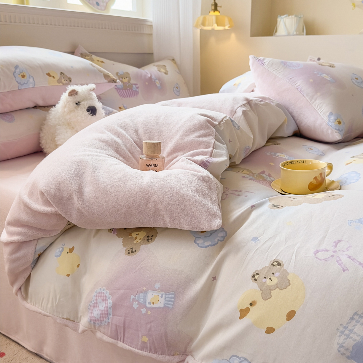 91家纺网 家纺一手货源 找家纺 KA家纺 2025新款秋冬A棉B绒纯棉牛奶绒棉加绒四件套 萌萌泡泡