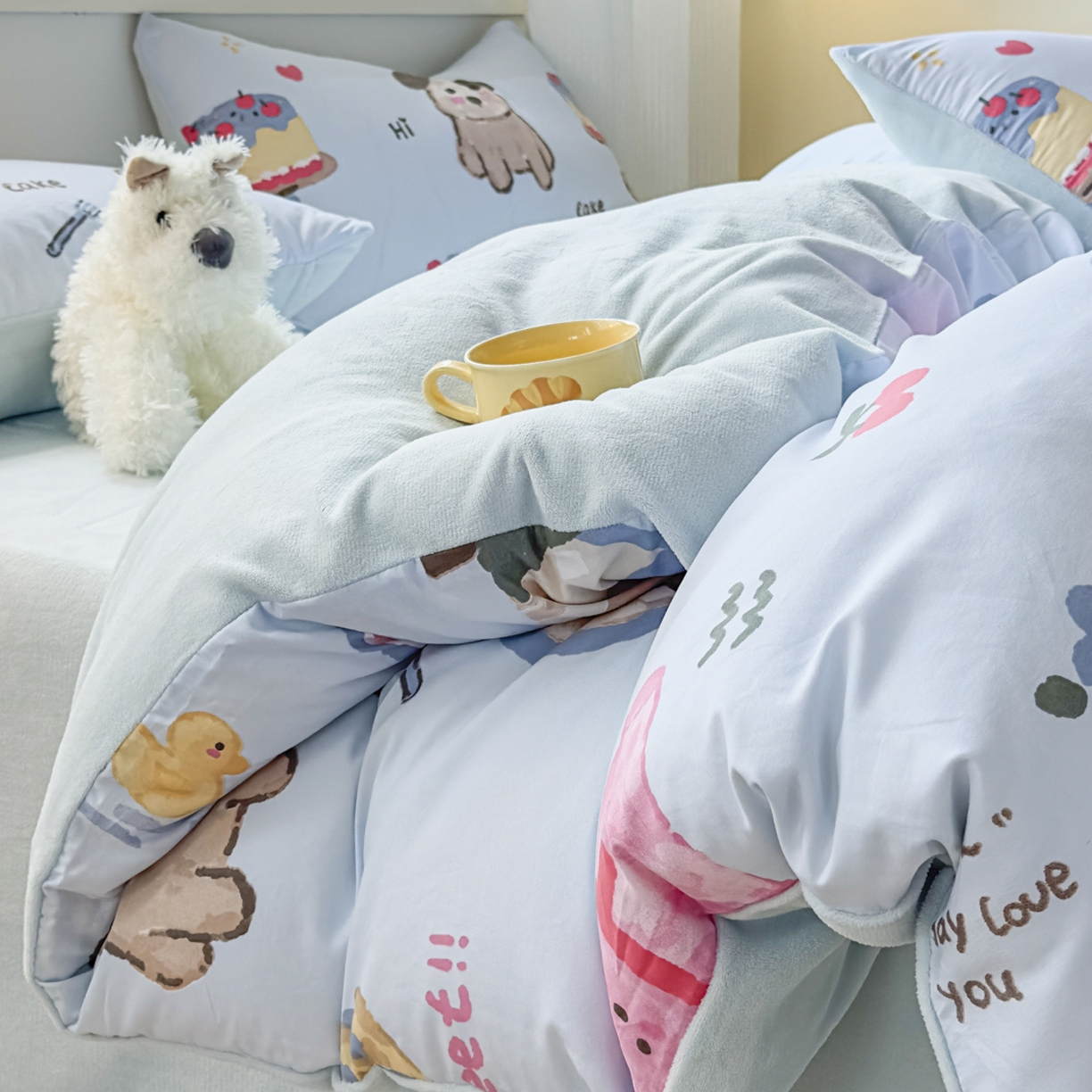 91家纺网 家纺一手货源 找家纺 KA家纺 2025新款秋冬A棉B绒纯棉牛奶绒棉加绒四件套 动物蛋糕