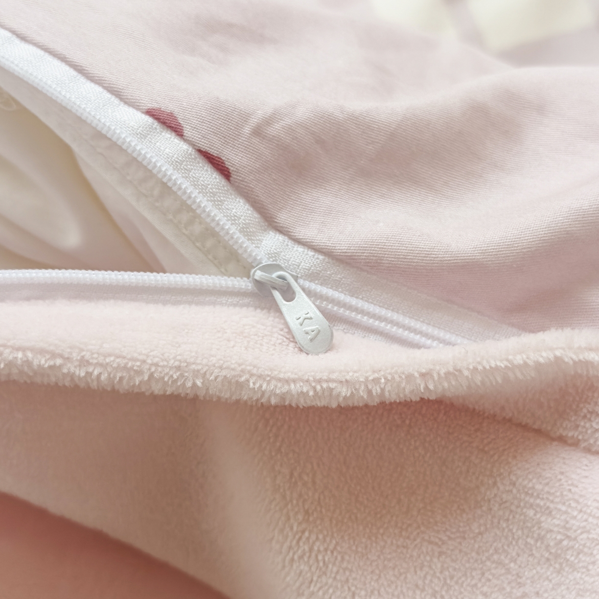 91家纺网 家纺一手货源 找家纺 KA家纺 2025新款秋冬A棉B绒纯棉牛奶绒棉加绒四件套 晚安宝贝