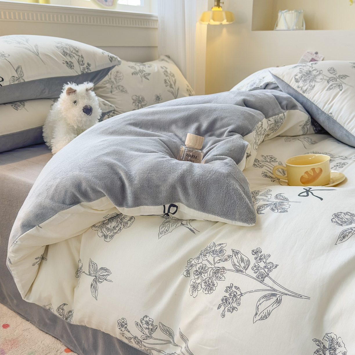 91家纺网 家纺一手货源 找家纺 KA家纺 2025新款秋冬A棉B绒纯棉牛奶绒棉加绒四件套 空野苍蓝