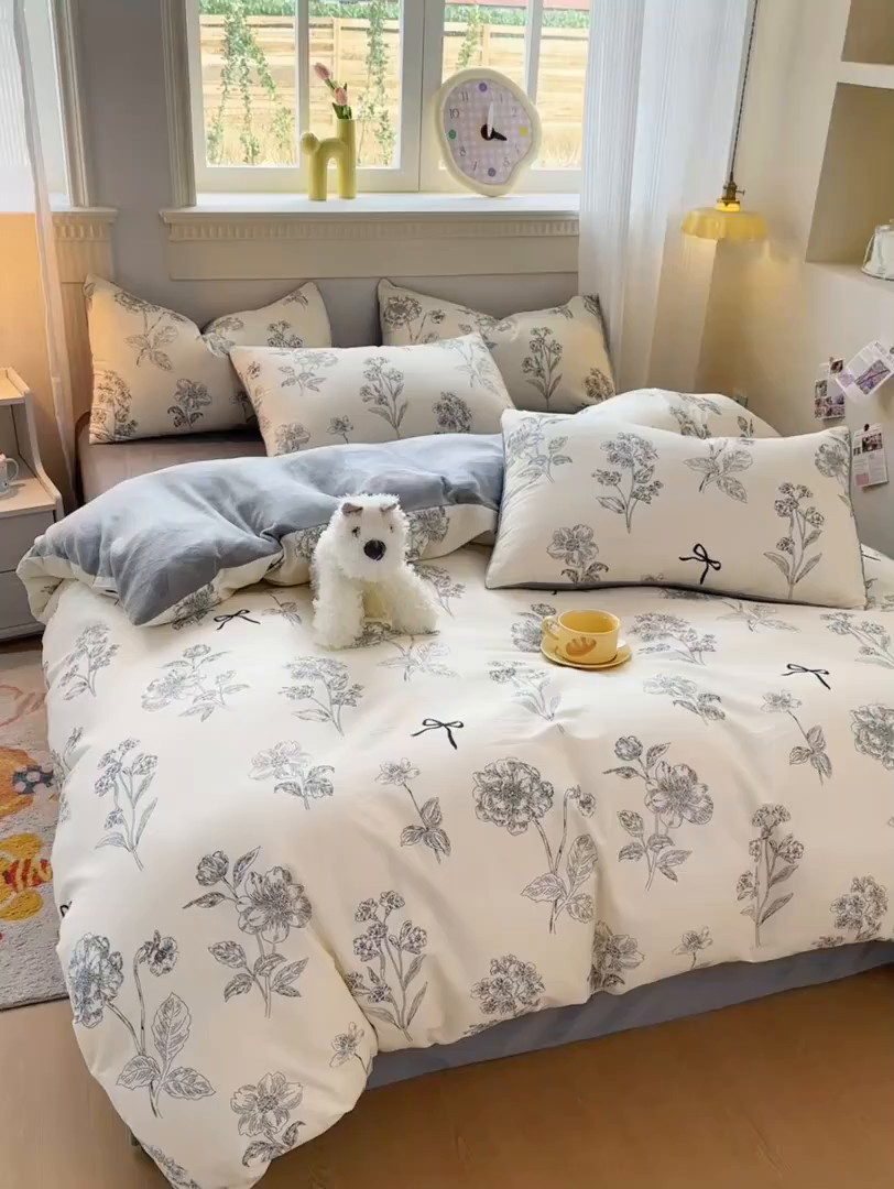 91家纺网 家纺一手货源 找家纺 KA家纺 2025新款秋冬A棉B绒纯棉牛奶绒棉加绒四件套 空野苍蓝