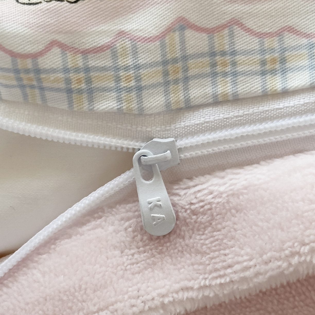 91家纺网 家纺一手货源 找家纺 KA家纺 2025新款秋冬A棉B绒纯棉牛奶绒棉加绒四件套 哈基米