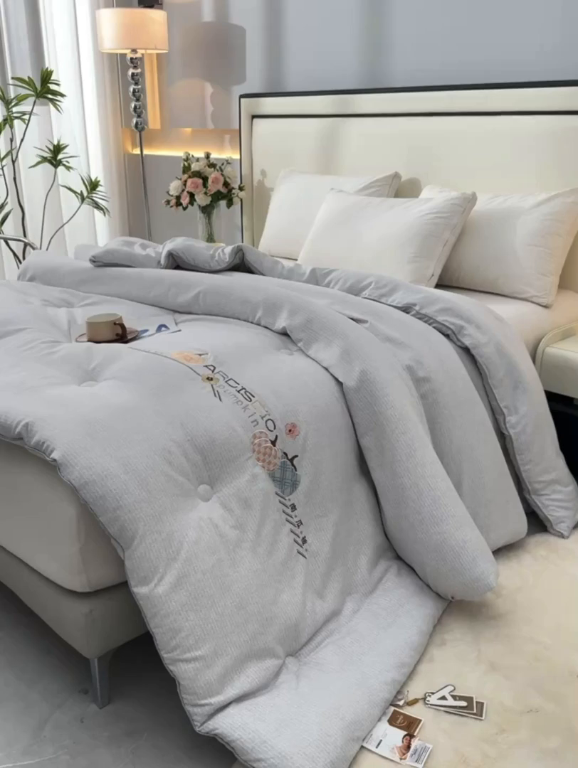 91家纺网 家纺一手货源 找家纺 小牛席业 2025新款A类南瓜被芯 南瓜被系列（灰色）