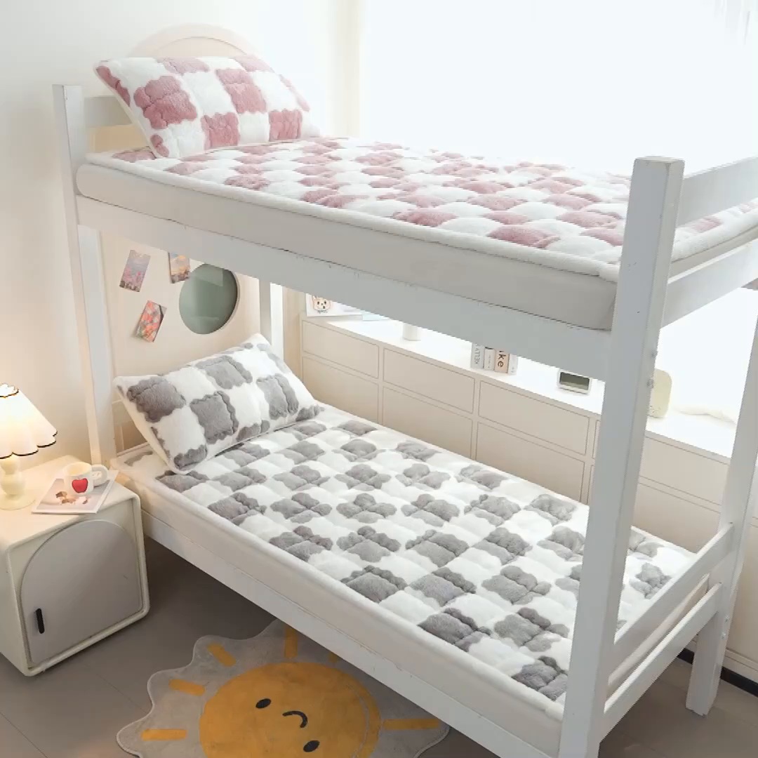 91家纺网 家纺一手货源 找家纺 （总）眠势力 2025新款北极绒学生床垫加绒牛奶绒床褥子秋冬保暖珊瑚绒夹棉上下铺床护垫