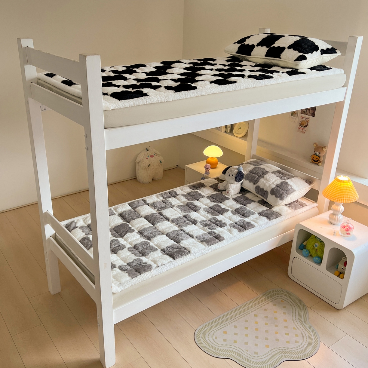 91家纺网 家纺一手货源 找家纺 （总）眠势力 2025新款北极绒学生床垫加绒牛奶绒床褥子秋冬保暖珊瑚绒夹棉上下铺床护垫