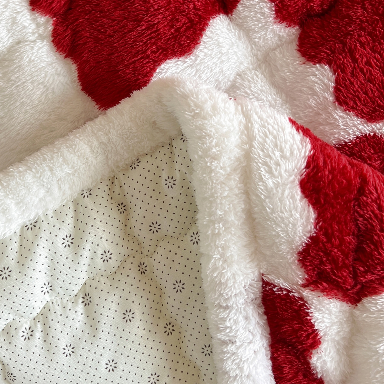 91家纺网 家纺一手货源 找家纺 眠势力 2025新款北极绒学生床垫加绒牛奶绒床褥子秋冬保暖珊瑚绒夹棉上下铺床护垫 棋盘格-海棠红