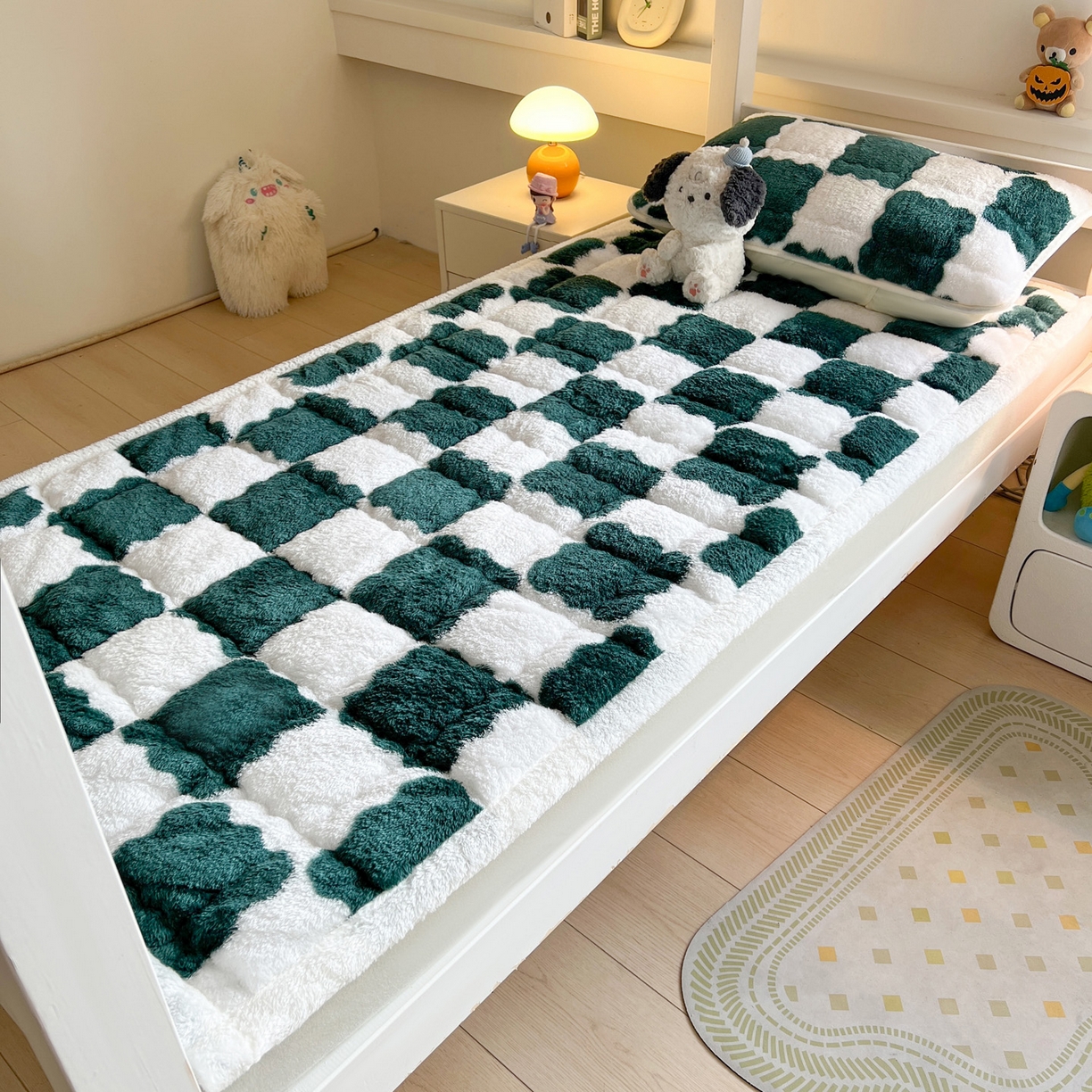 91家纺网 家纺一手货源 找家纺 眠势力 2025新款北极绒学生床垫加绒牛奶绒床褥子秋冬保暖珊瑚绒夹棉上下铺床护垫 棋盘格-青草绿